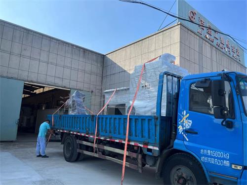 整整两车除尘装备打包发货—乐虎lehu工业吸尘器_乐虎lehu