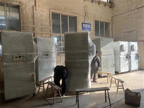 泰国客户定制的六台脉冲滤筒除尘器打包发货——乐虎lehu工业_乐虎lehu